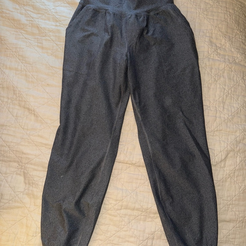 NWOT Old Navy High-Waisted Pocket Joggers